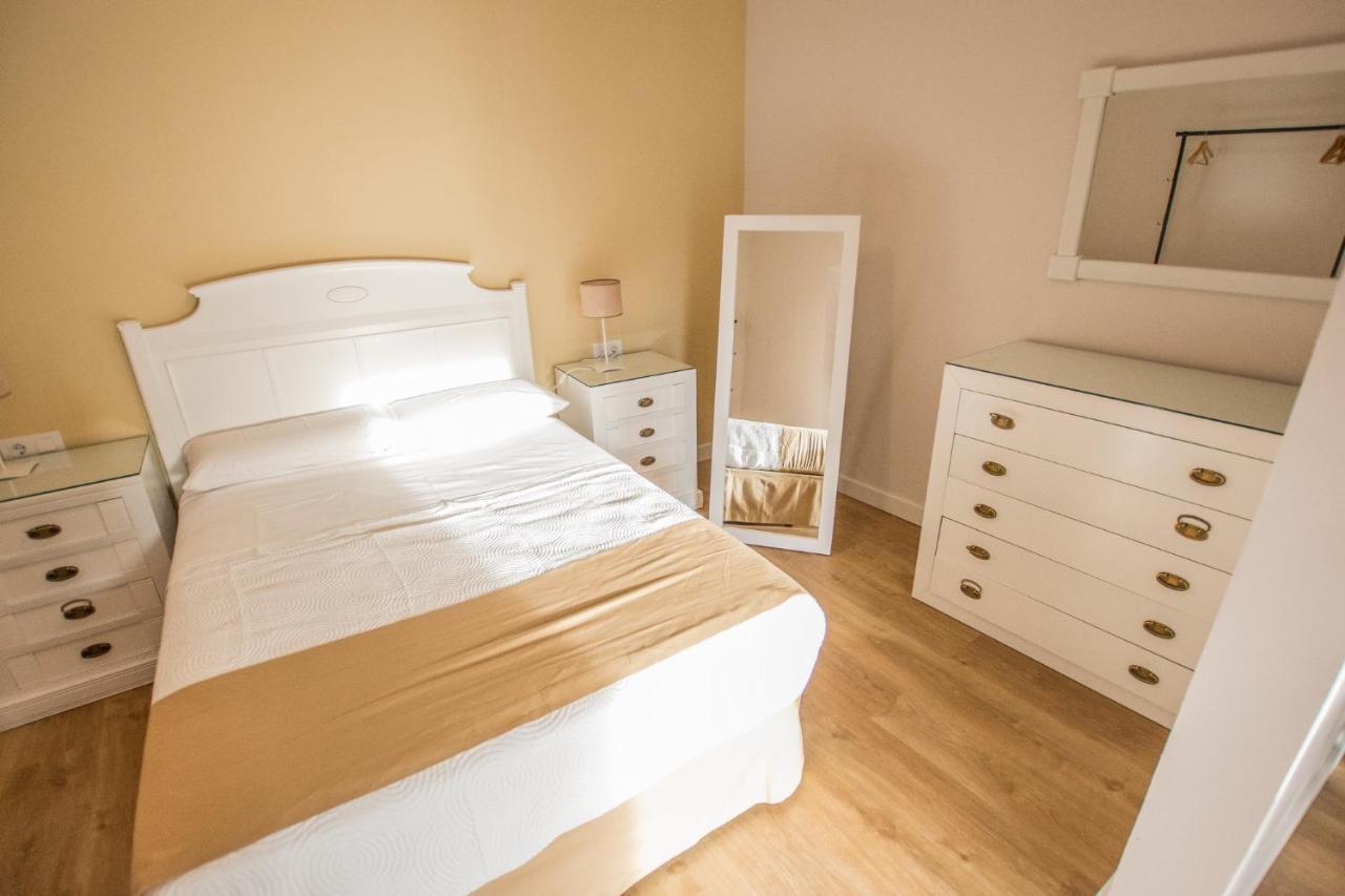 Apartamento Plaza Mayor Caces Extérieur photo