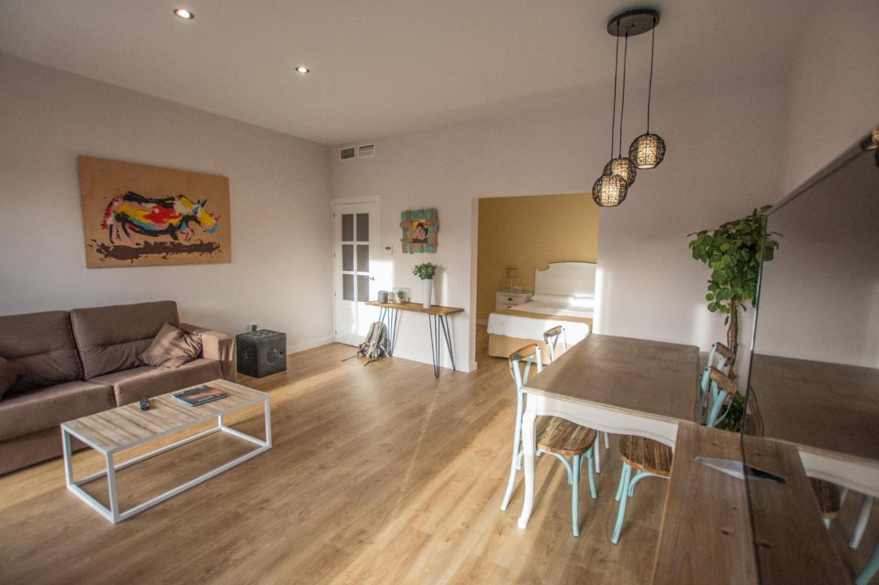 Apartamento Plaza Mayor Caces Extérieur photo