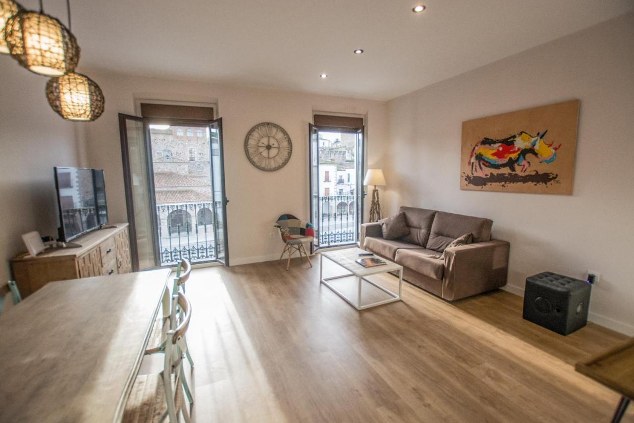 Apartamento Plaza Mayor Caces Extérieur photo